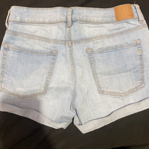 AERO - Picture 2 of 2